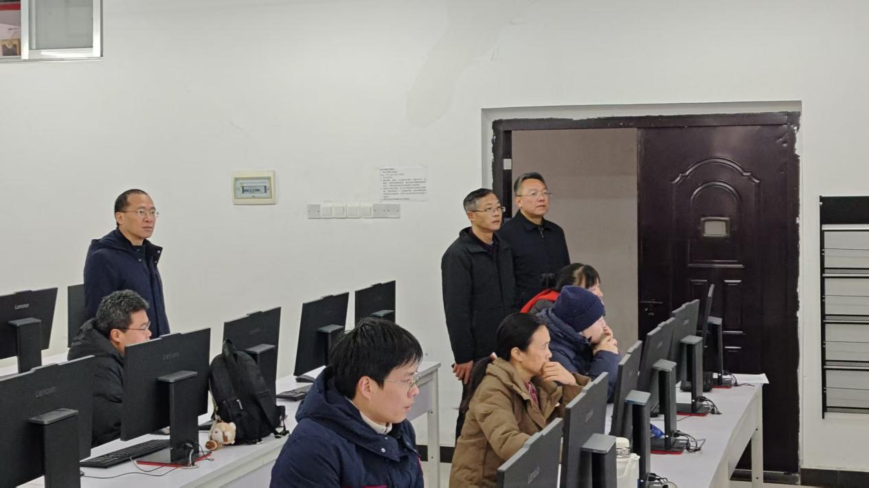 信息技术学院：开展教师数字素养与科研能力提升培训