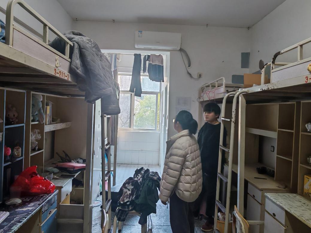 航空管理学院：开展返校宿舍检查，筑牢开学安全防线