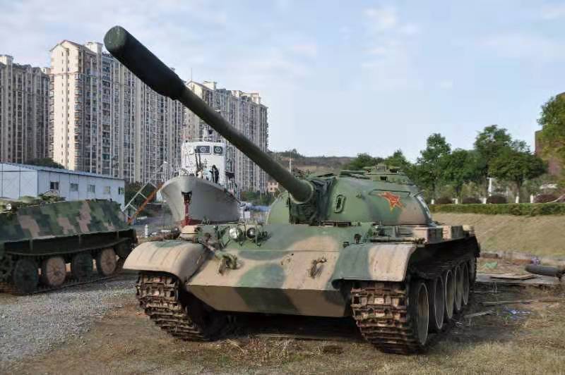坦克1.jpg