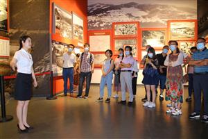 学生工作处团委直属党支部开展“我为群众办实事”党建团建活动