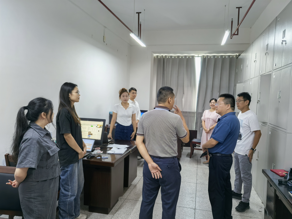 学校开展新学期作风建设专项检查 