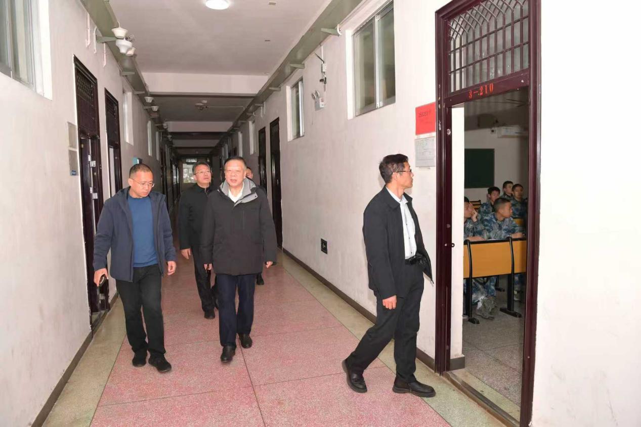 3927aa9bfb99d0f924693e49d7cfbf5f