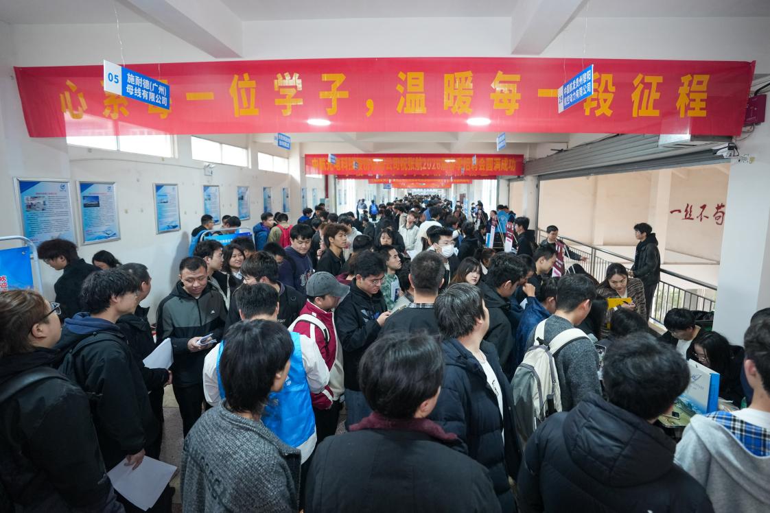 00e0dbb403e6b95f1112aec4fb8cf5dd