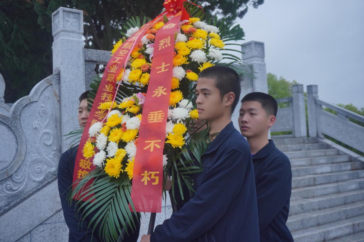 d2cbaa314bcf93f42a63af93d298e566