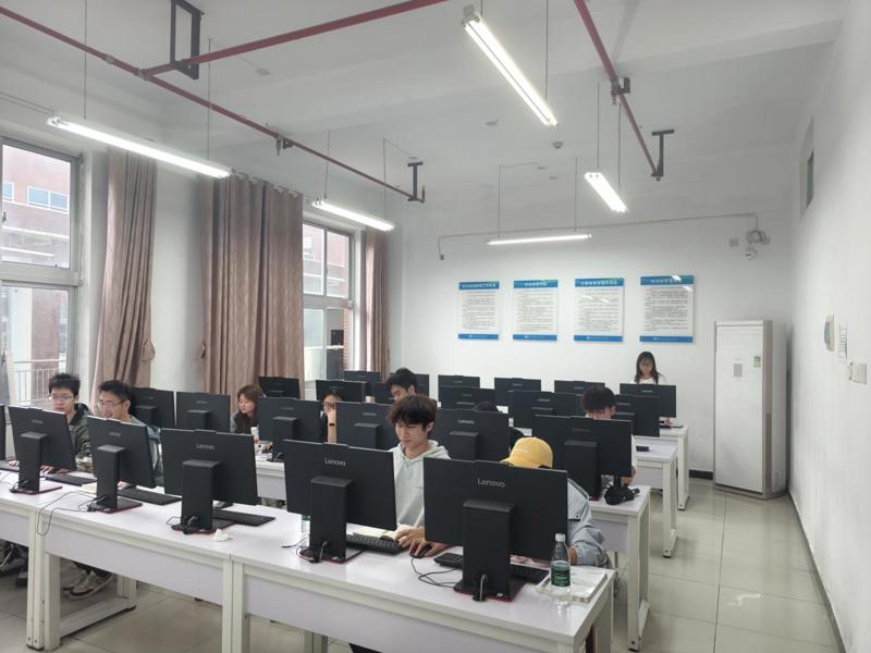 图书馆：举办信息素养培训，聚焦新闻写作与AI脚本创作