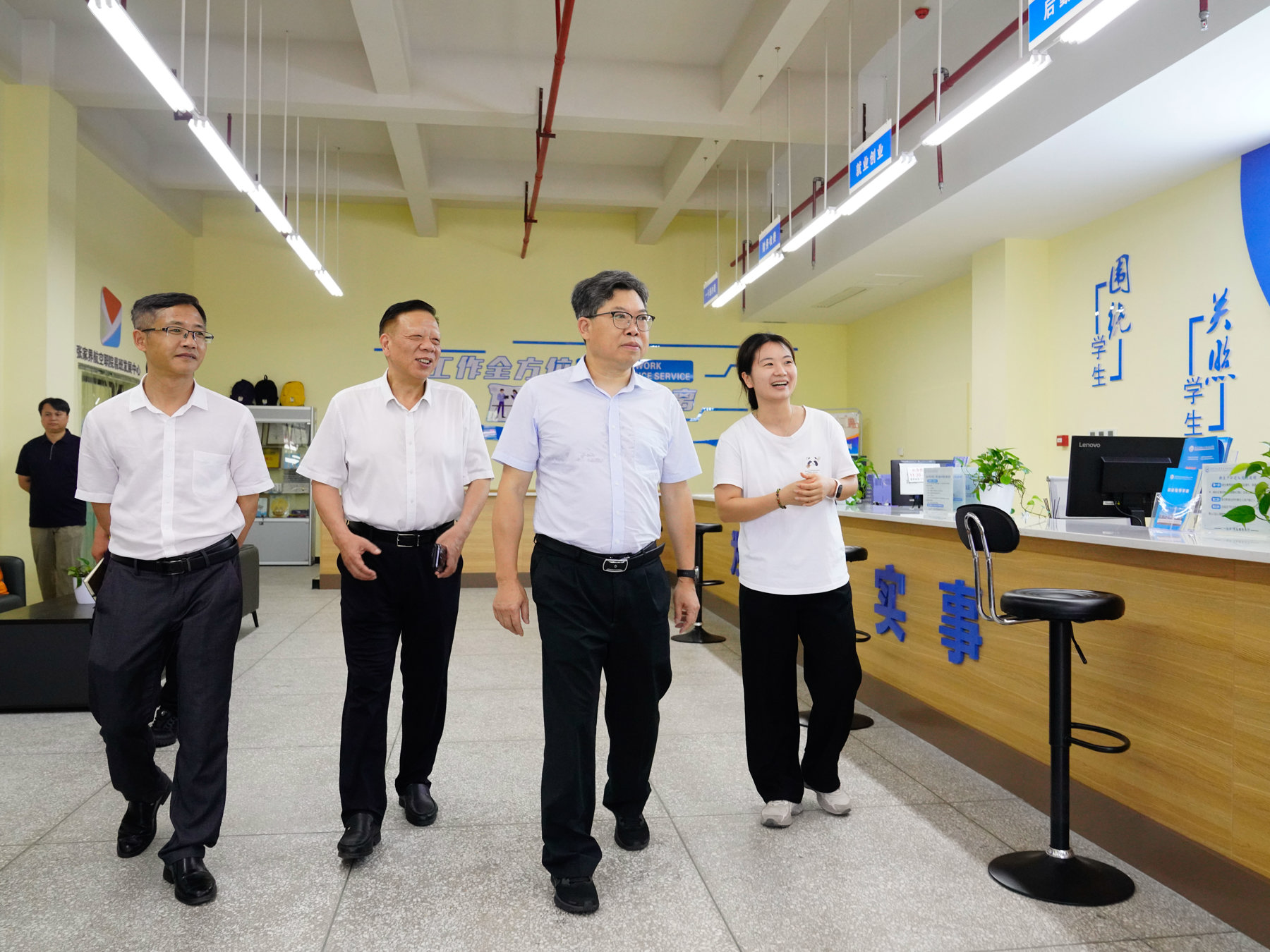 曾市南来我校调研
